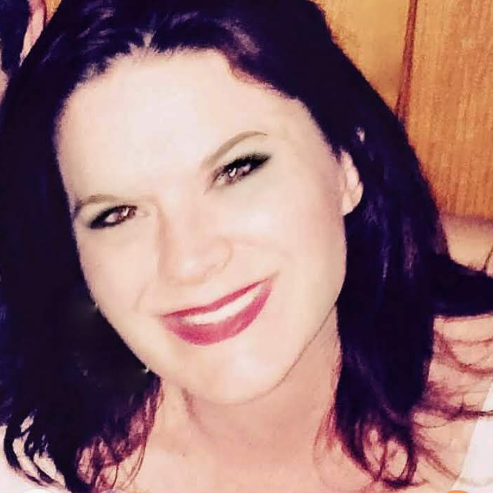 Meet your Posher, Kendra